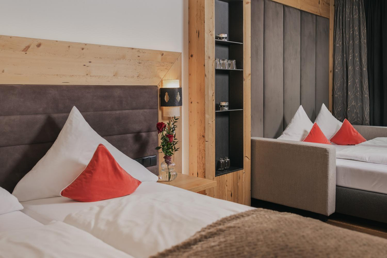 Bedroom, Hotel Feriengluck, Landeck