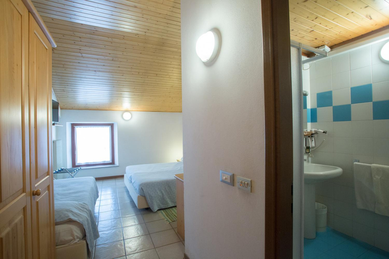 Bathroom 3, Al Bottegon, Udine
