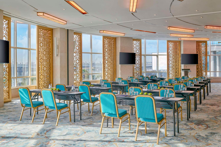 Food & Drinks 5, Hilton Cairo Nile Maadi, Giza
