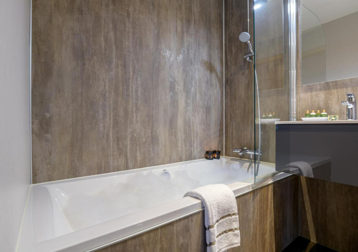 Bathroom 4, Axis Hotel, Vlaams Brabant