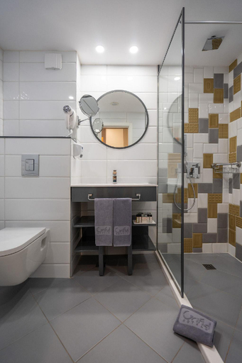 Bathroom 5, Grifid Encanto Beach Ultra All Inclusive, Varna