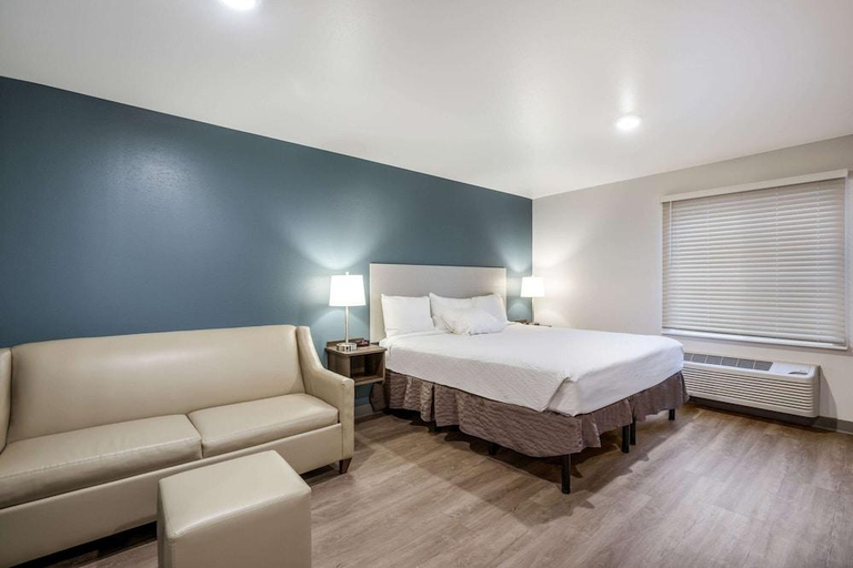 Bedroom 3, Woodspring Suites Gurnee - Chicago, Lake