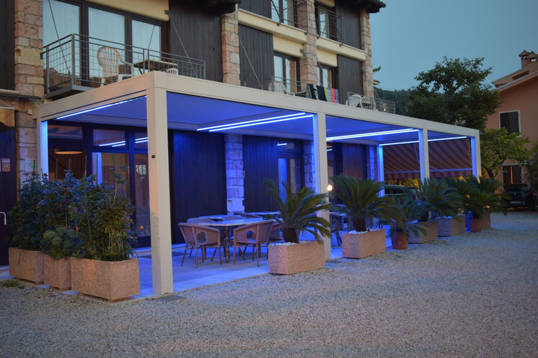 Others 5, Garni Onda, Verona