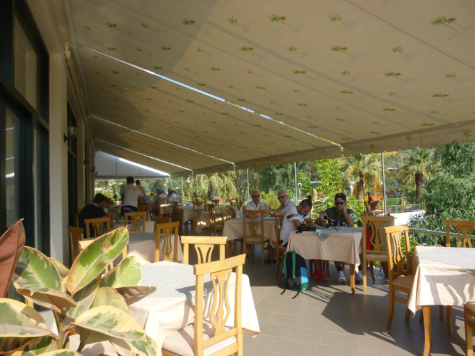 Food & Drinks 4, Hotel Rossi, Vlorës