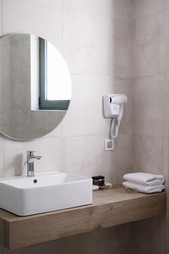 Bathroom 5, Margo Beach Hotel, Peloponnese