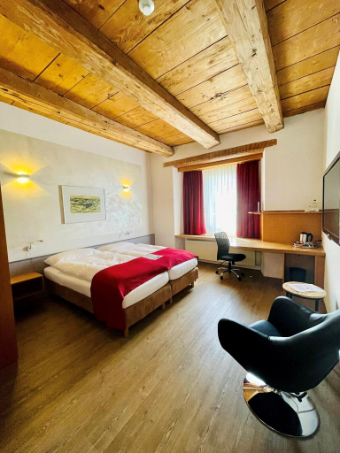 Bedroom 3, Hotel Balsthal, Thal