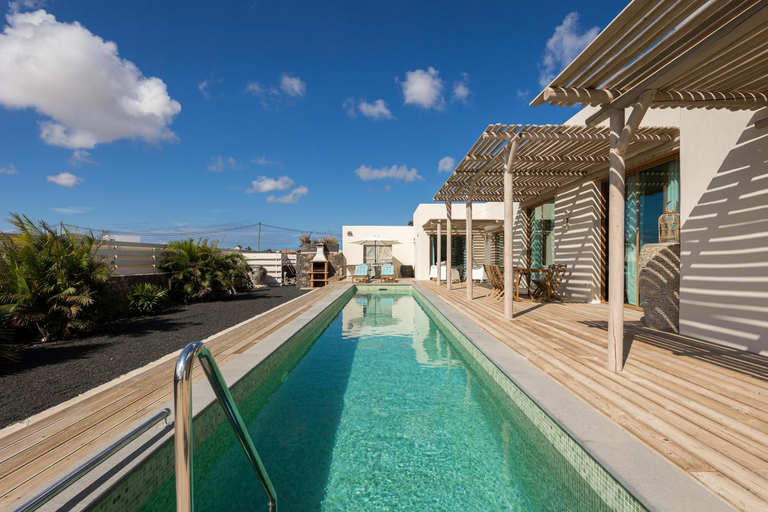 Others 5, In Lajares Villa Take a swim in our 15m long pool, Las Palmas
