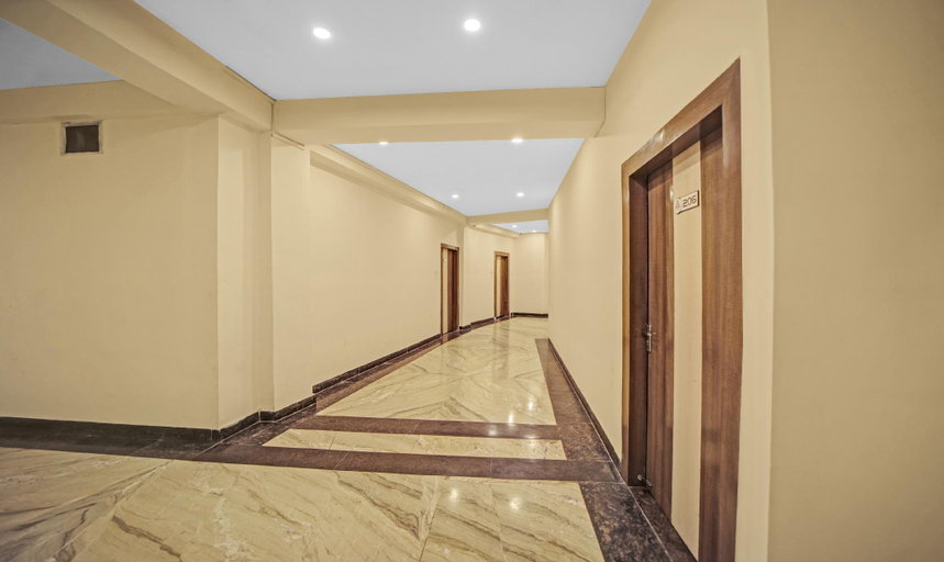 Public Area, The Bagga Inn, Jabalpur