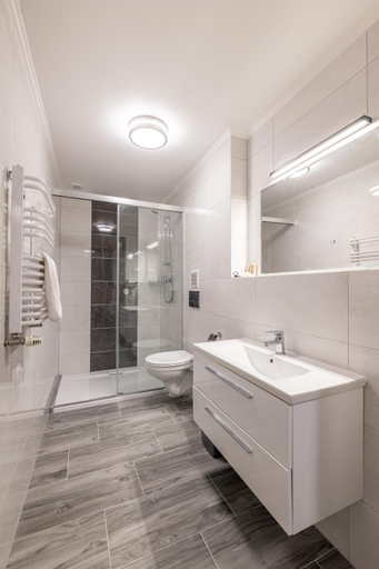 Bathroom 3, DW Atrium, Lesko