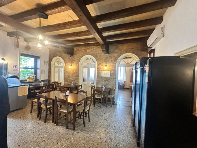 Others, Locanda alla stazione, Udine