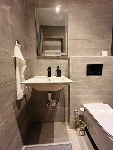 Bathroom 2, Bright Studio Near Cairo Airport, New Cairo City