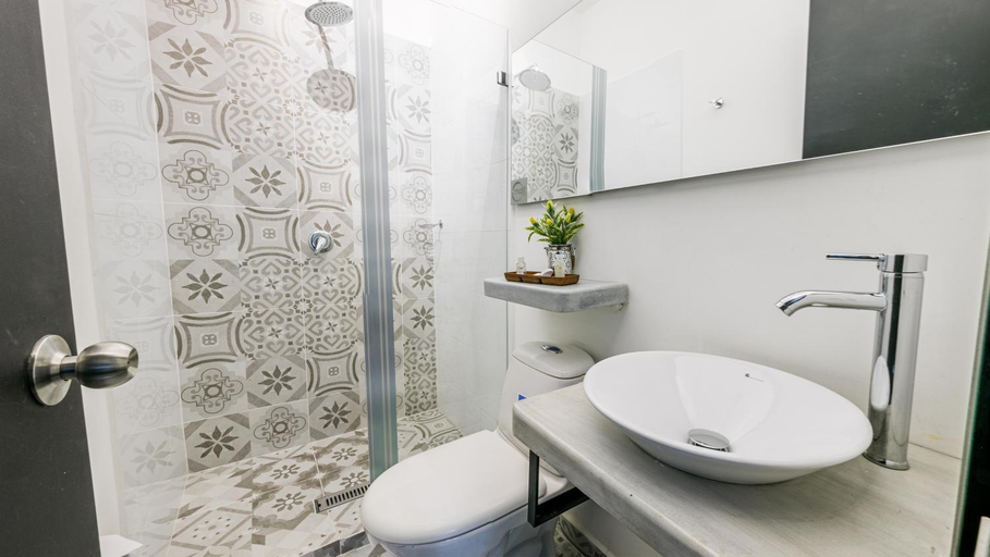 Bathroom 4, Moet Medellin Hotel, Medellín