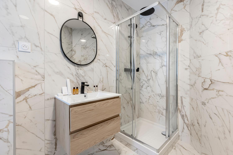 Bathroom, Residence LeVilliers, Paris