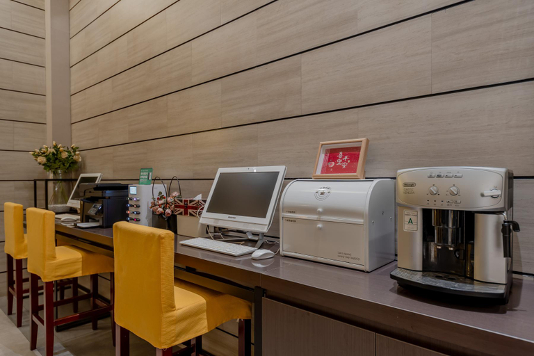 Food & Drinks 4, Home Inn Plus Nanjing Longjiang Metro Station Dinghuai Gate Street, Nanjing