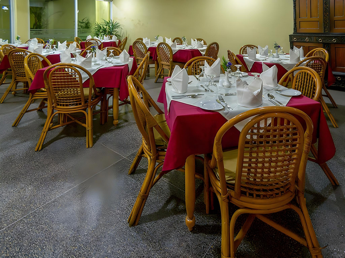 Food & Drinks 5, Tropic Inn, Dehiwala-Mount Lavinia