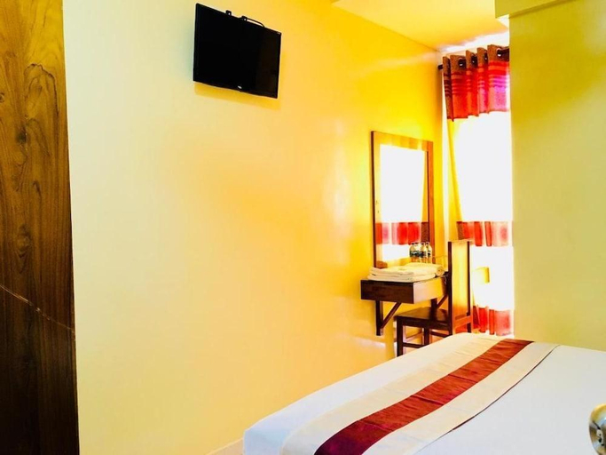 Bedroom 2, Hotel Eurolanka, Thimbirigasyaya
