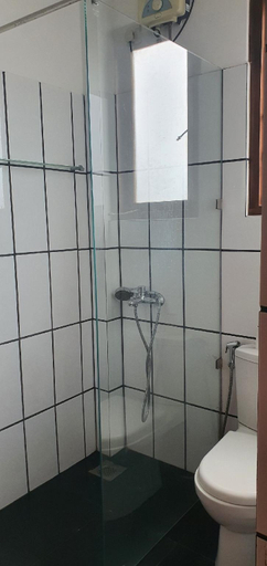 Bathroom 5, Mount Apartments Colombo, Dehiwala-Mount Lavinia