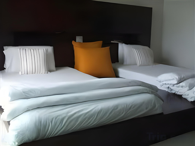 Bedroom 2, The Mercy Hotel, Muang Chumphon