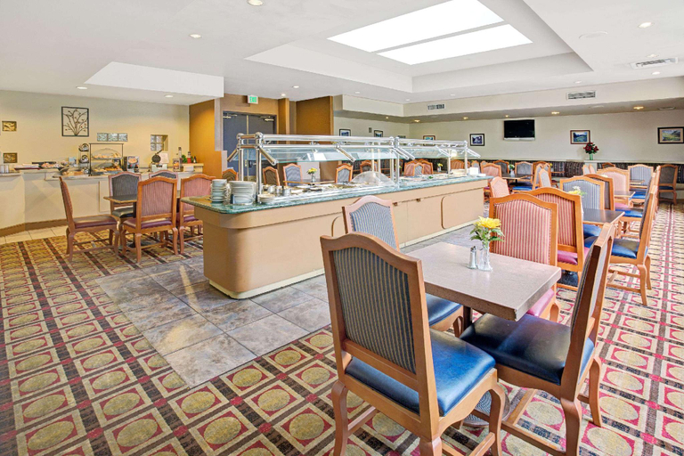 Food & Drinks 5, Four Points by Sheraton Englewood, Arapahoe