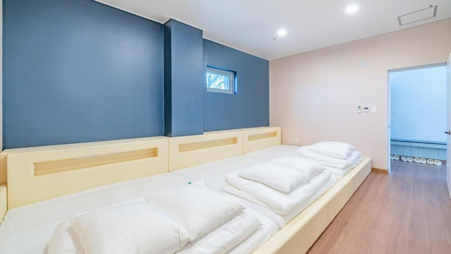 Bedroom, Oberman Pet friendly Pool Villa, Muan