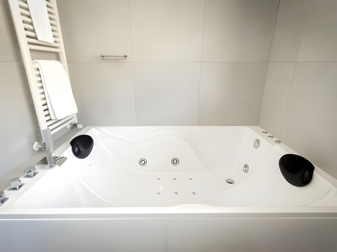 Bathroom 4, Hotel Roc Meler