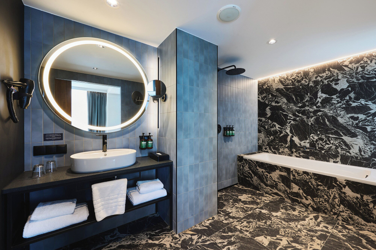 Bathroom 4, voco Katowice by IHG, Będzin