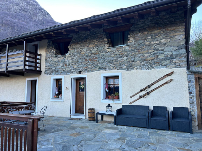 Others 4, Lo Sougnet, Aosta