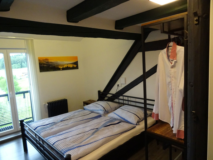 Bedroom 3, Eventhotel Ö-Cappuccino, Kitzingen