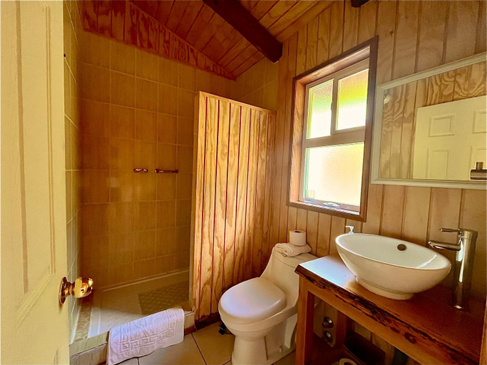Bathroom 4, Patagonia 47g, General Carrera