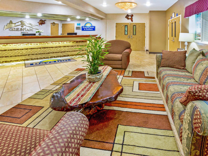 Public Area 2, Days Inn & Suites by Wyndham Gresham, Multnomah