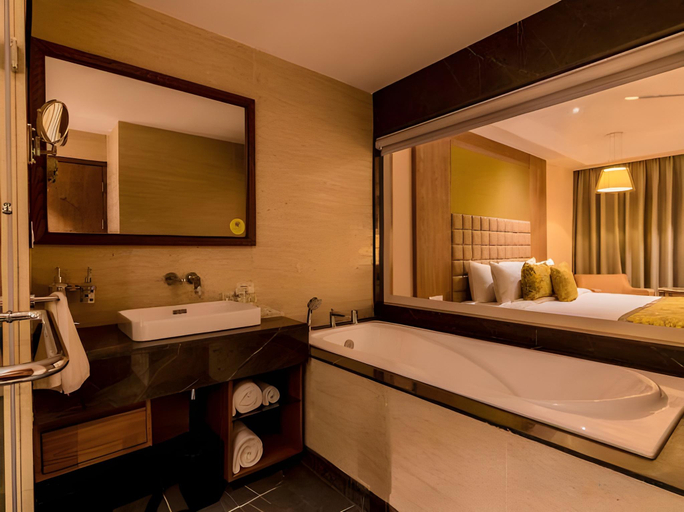 Bathroom 5, Country Inn Premier Amritsar, Amritsar