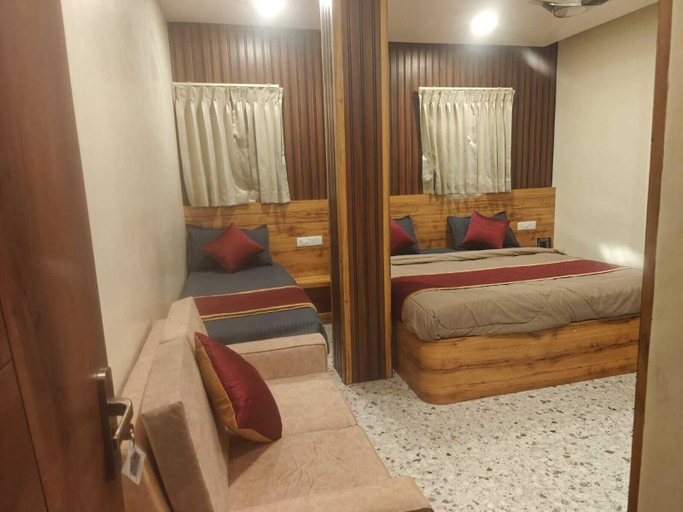 Bedroom 2, Grand Inn, Tiruvannamalai