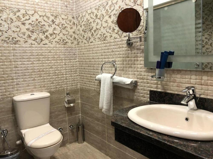 Bathroom 5, logistic hotel city stars, Nasr City 1