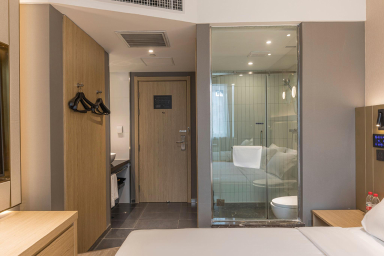 Bathroom 3, Orange Hotel Nanjing Xinjiekou Wangfu Street, Nanjing