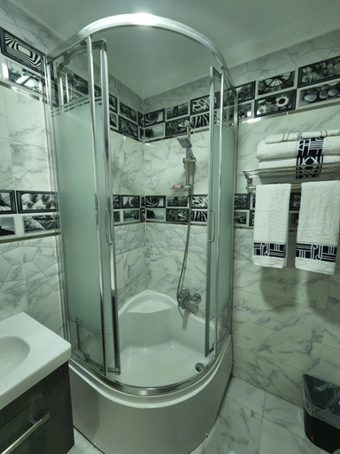 Bathroom 2, Elite Apartment in Sheraton Al Matar Heliopolis, An-Nuzhah