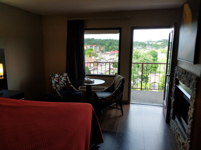 Others 5, Riverside Tower, Sevier