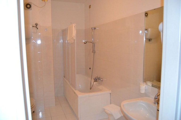 Bathroom 3, Hotel Park Ge Al, Perugia