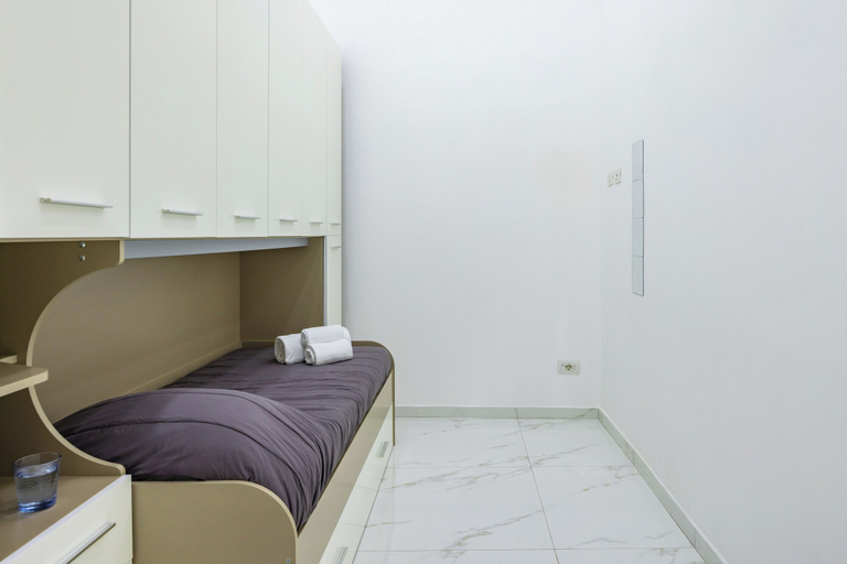 Room 5, Marcellino Comfort House by Napoliapartments, Napoli