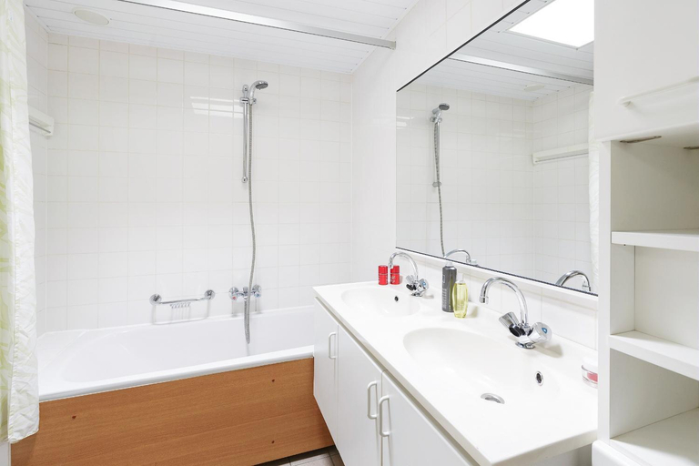 Bathroom 5, Center Parcs Bispinger Luneburger Heide, Heidekreis