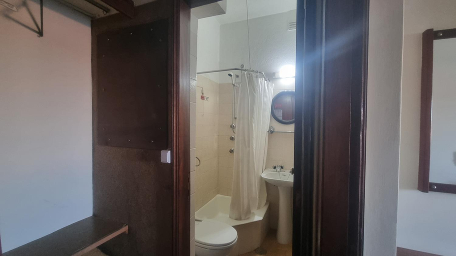 Bathroom 4, Hotel Bela Vista, Viseu