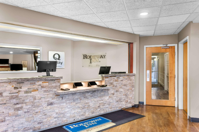 Public Area 2, Rodeway Inn Gorham Riverside, Coos