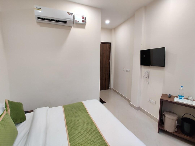 Bedroom 3, Apex Hotel, Amritsar