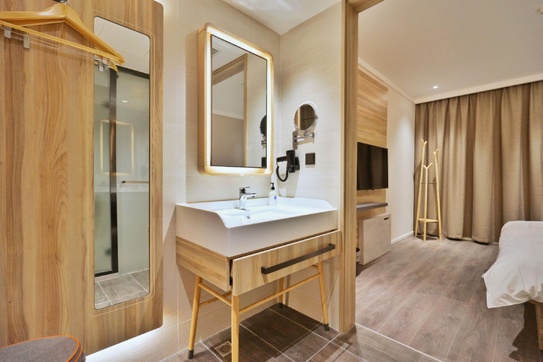 Bathroom 3, Hanting Premium Hotel Nanjing Xianhemen, Nanjing