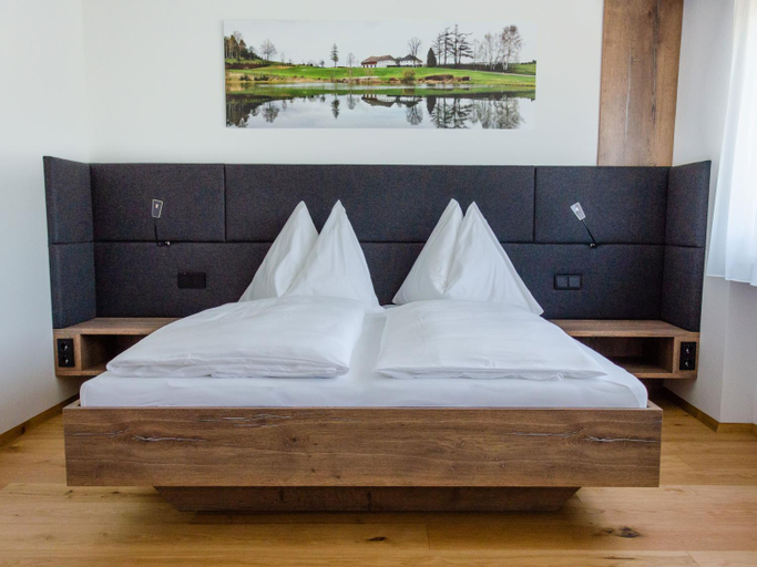 Bedroom 2, Mitten in der Welt - GH Roither, Urfahr Umgebung