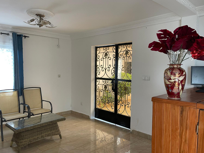 Public Area 2, PEACE GUEST HOUSE, Mefou et Afamba