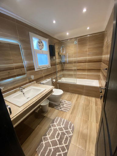Bathroom 2, Superior Ocean Apartment Sheraton Near Airport, An-Nuzhah