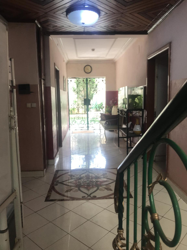 Public Area 3, Summit palace international, Mfoundi