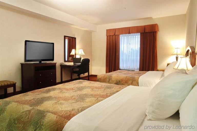 Bedroom 3, Pomeroy Inn & Suites Fort St. John, Peace River