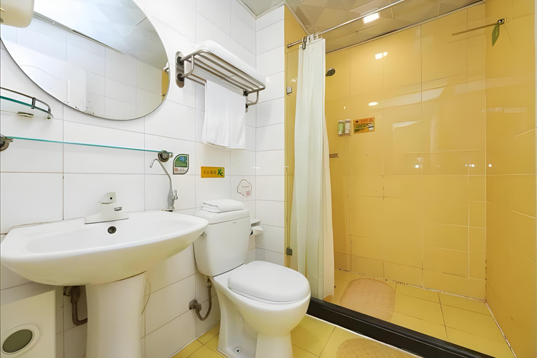Bathroom 3, Home Inn Beijing Guomao Jinsong Metro Station, Beijing