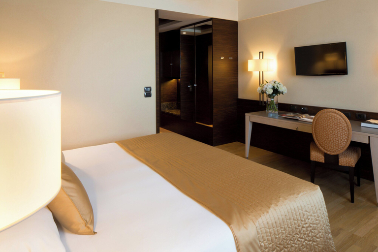 Bedroom 4, Starhotels Grand Milan , Varese